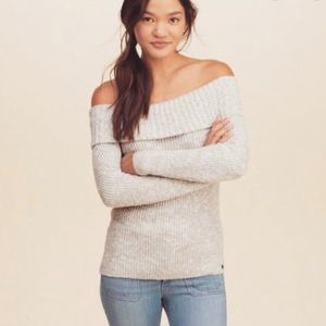 Off the shoulder Hollister sweater